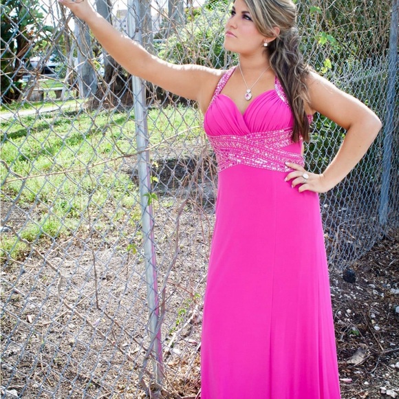 Beautiful evening dress - Picture 2 of 9